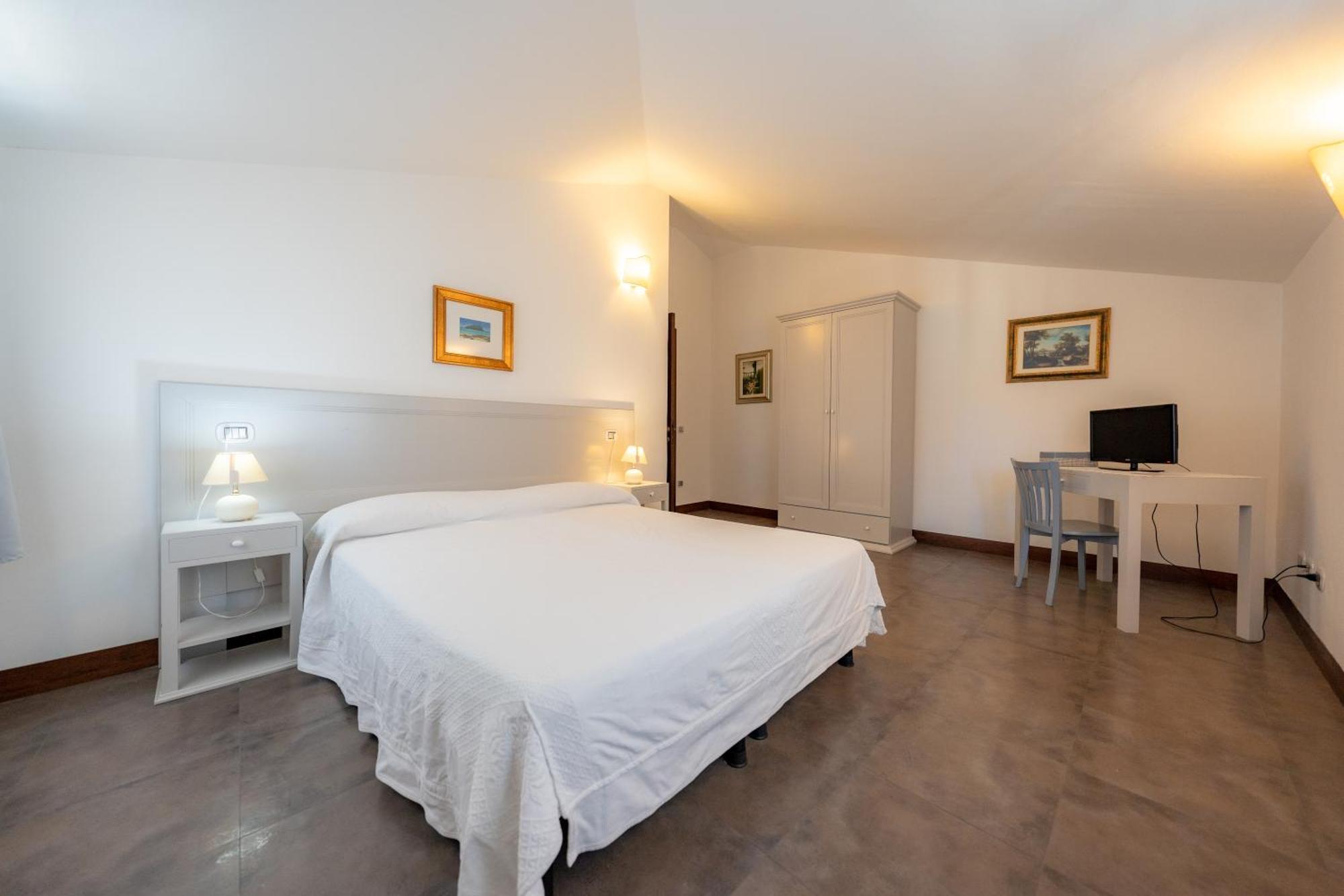 Albergo Residenziale La Corte トルトリ エクステリア 写真